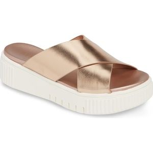 NEW MIA Gold Platform Sandal from Nordstrom 6.5M